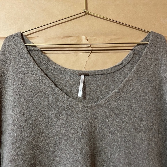 Free People | Wool Yak Blend V-Neck Sweater Knit Pullover Neutral Size S - Picture 3 of 10